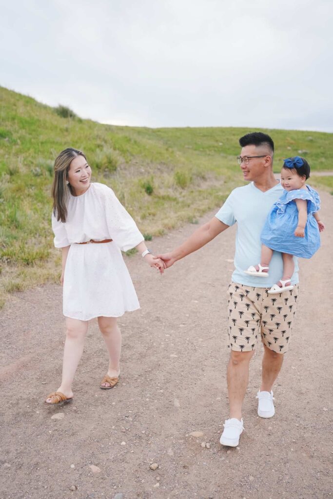Lone Tree Photographer-family-photography-session-bluffs-regional-park